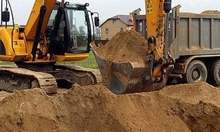 Выкопать яму экскаватором в отрадном от 918 руб. - 2Землекопа-Трд